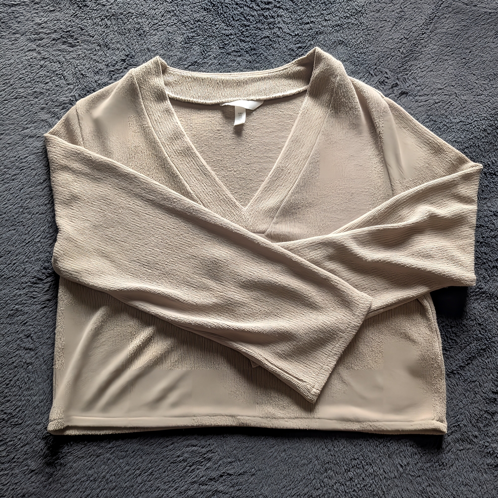 Cream V-Neck Long Sleeve Crop Top